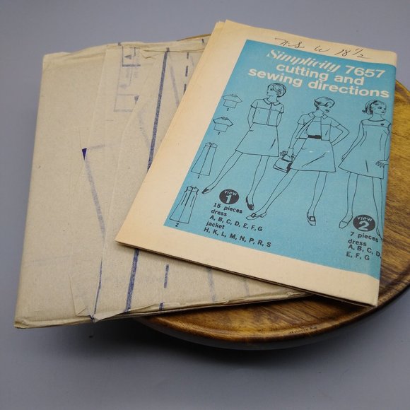 UNCUT Vintage Sewing PATTERN Simplicity 7657, Misses 1968 Dress and Jacket - Picture 4 of 6